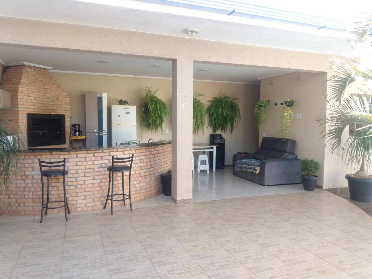 Edicula Com Um Quarto Banheiro E Piscina E Lazer Foz do Iguaçu Exteriör bild